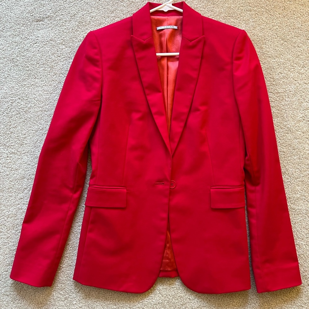 Tahari red/reddish pink blazer size US 4